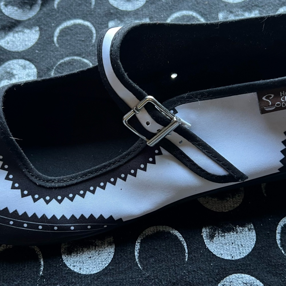 Hot Chocolate Design Chocolaticas® Havana Women's Mary Jane Flat - Picture 4 of 16